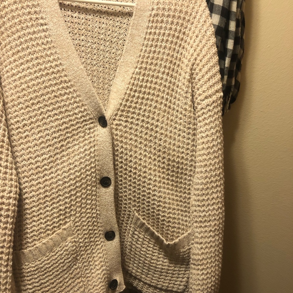 Cream American eagle cardigan